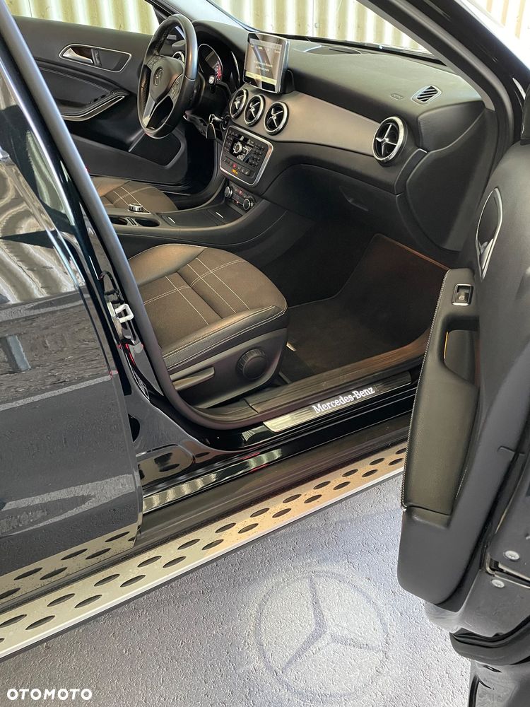 Mercedes-Benz GLA 200 7G-DCT AMG Line - 6