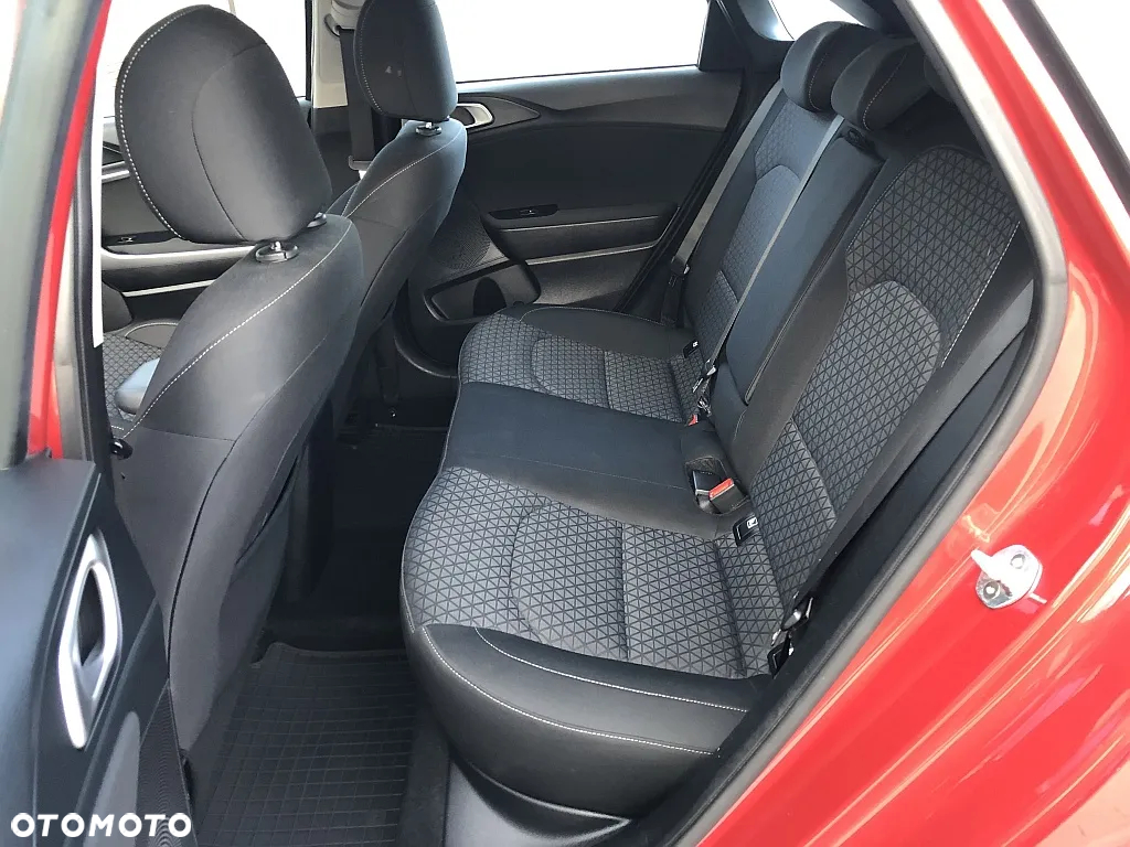 Kia Ceed 1.6 CRDi SCR L - 11
