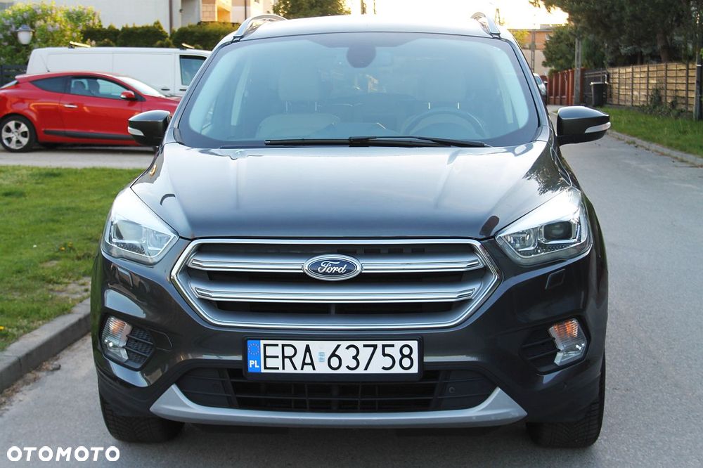 Ford Kuga 1.5 EcoBoost 2x4 Titanium - 2