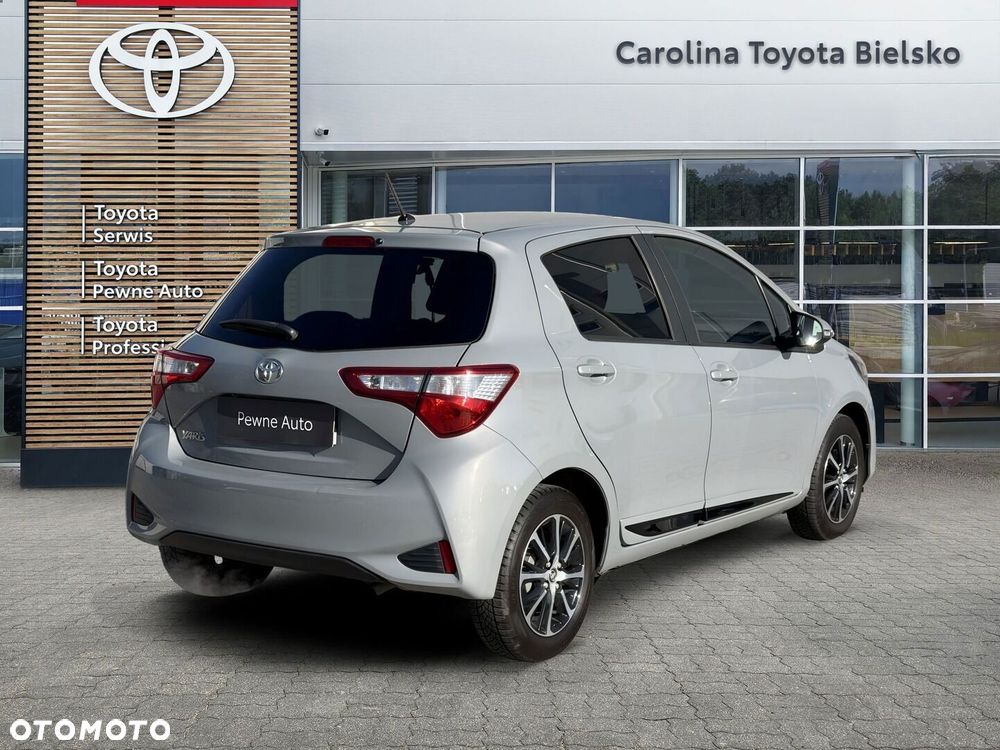 Toyota Yaris 1.5 Premium CVT - 27