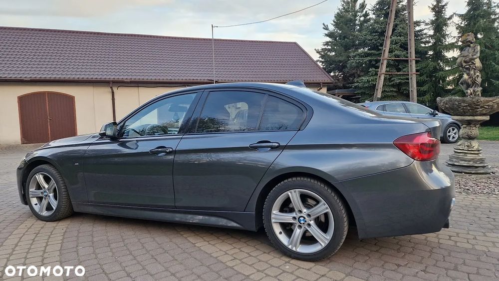 BMW Seria 3 318d M Sport Shadow - 20