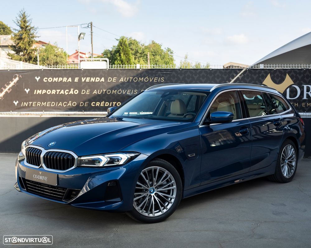 BMW 330 e Aut. Luxury Line - 1