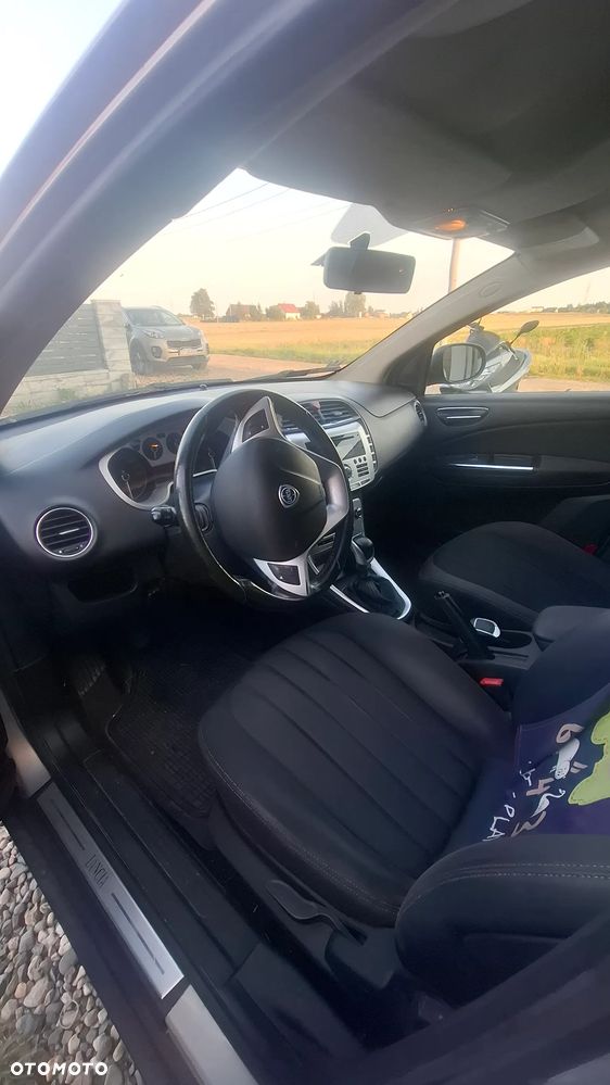 Lancia Delta 1.6 MJ Oro - 8