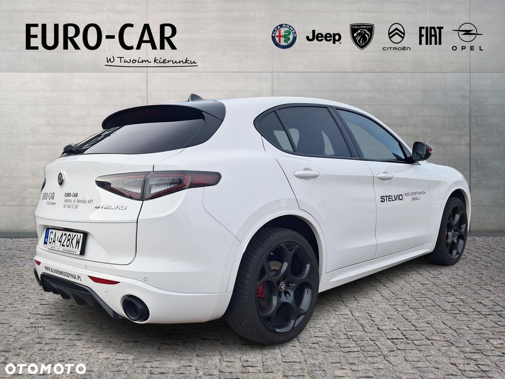 Alfa Romeo Stelvio - 6