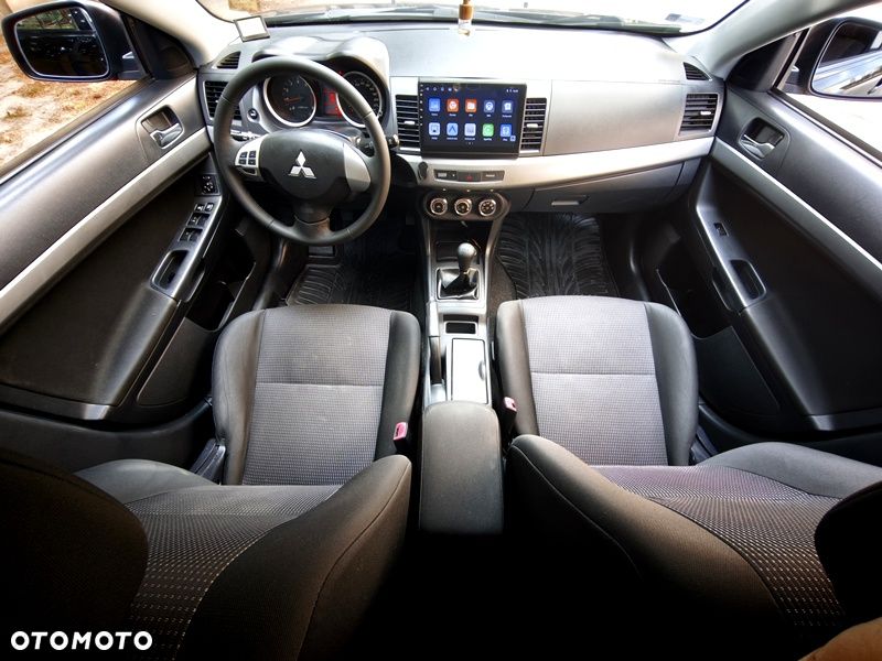 Mitsubishi Lancer 1.6 Invite - 7