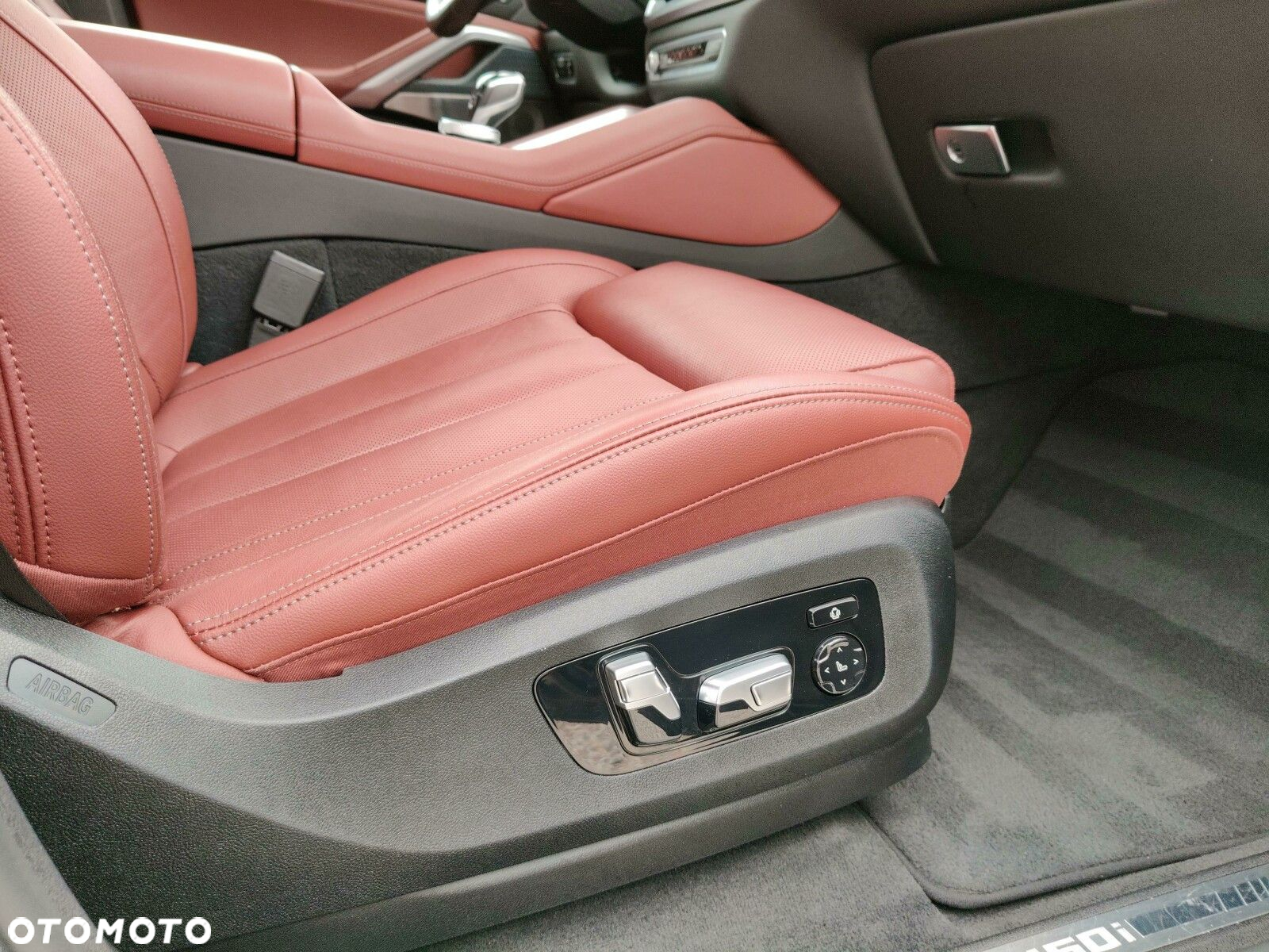BMW X6 M50i - 25