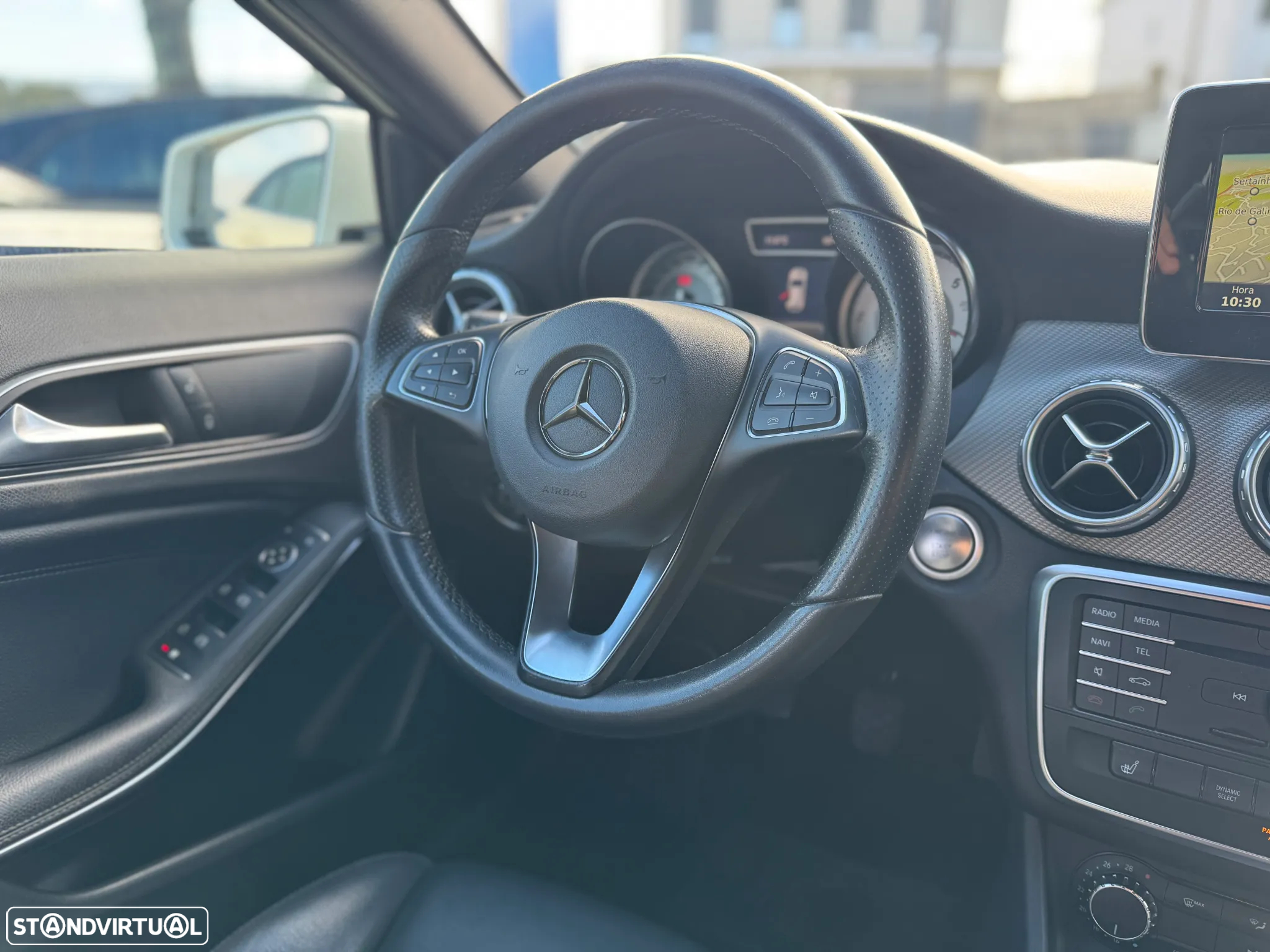 Mercedes-Benz GLA 200 d Activity Edition - 25
