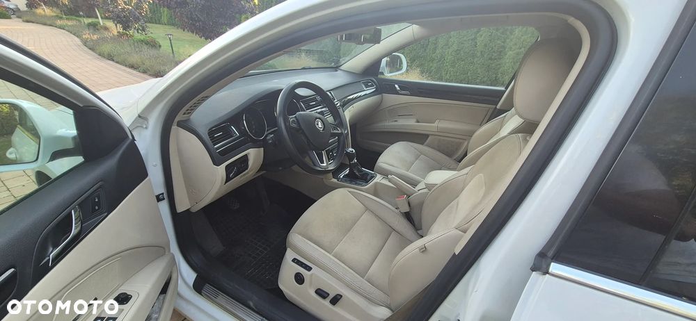 Skoda Superb 2.0 TDI Elegance - 6