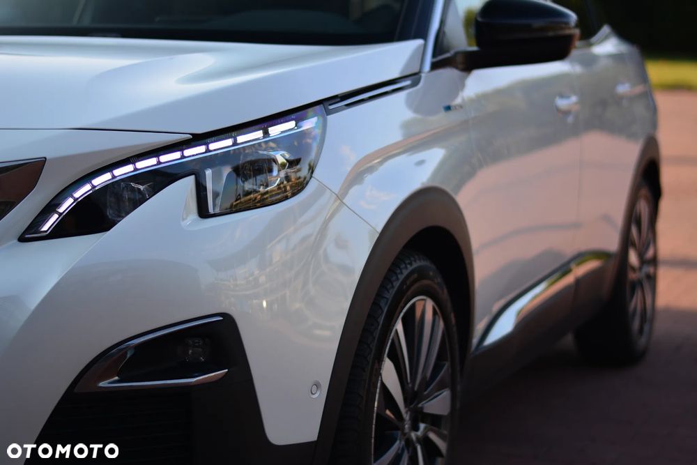 Peugeot 3008 1.6 PureTech Hybrid4 PHEV GT Pack S&S EAT8 - 5