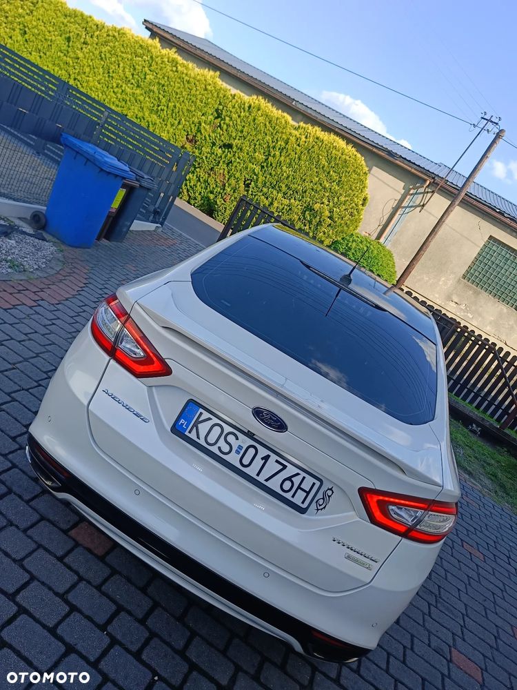 Ford Fusion - 4