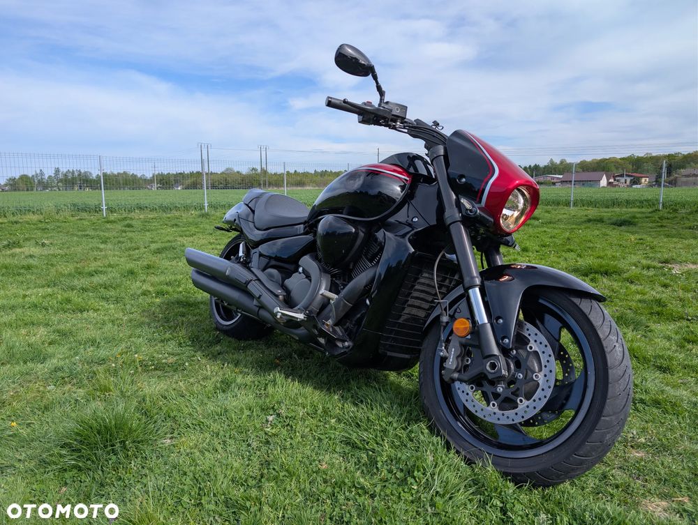 Suzuki Intruder - 9