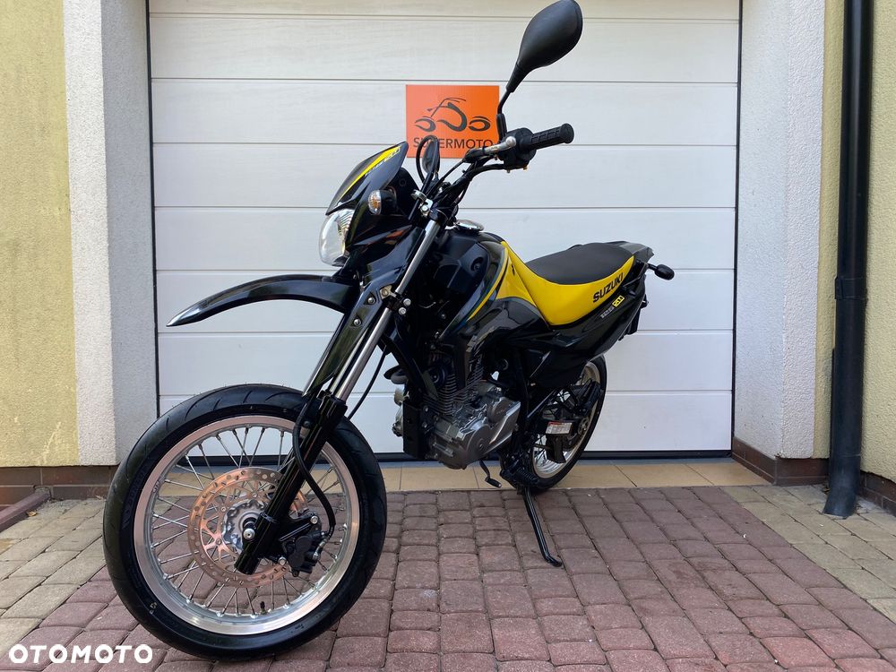 Suzuki DR - 8