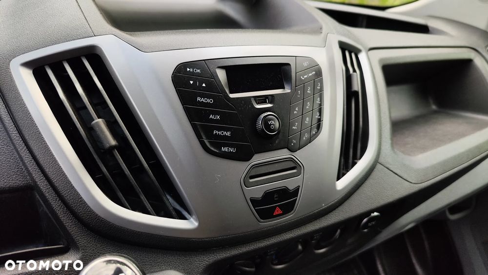 Ford Transit - 12
