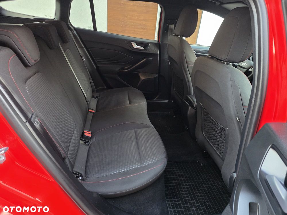 Ford Focus 2.0 EcoBlue ST-Line - 13