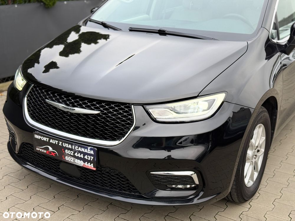 Chrysler Pacifica - 2