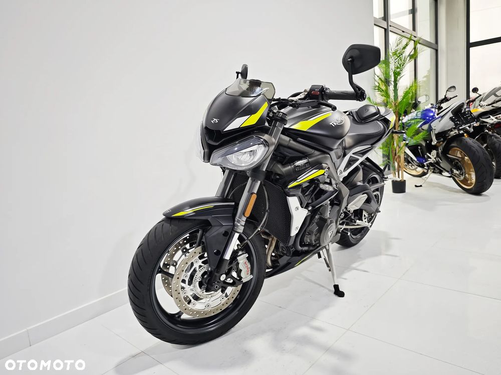 Triumph Street Triple - 17