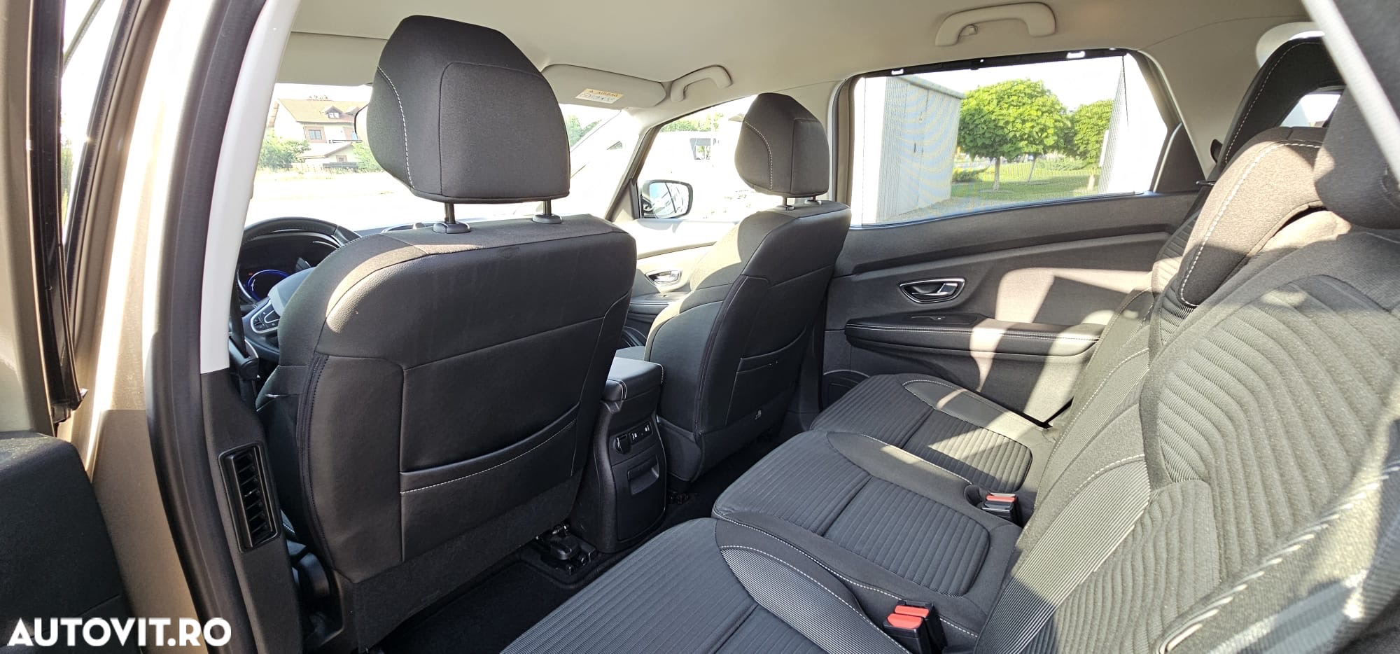 Renault Scenic BLUE dCi 120 LIMITED - 16