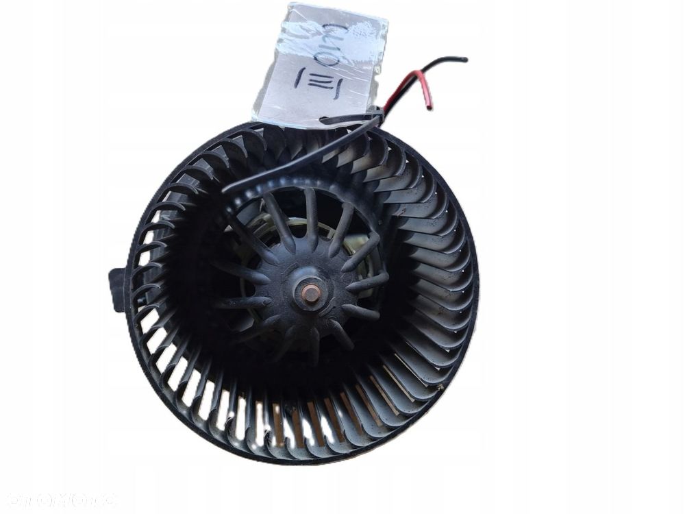 RENAULT CLIO III 05-12 r. DMUCHAWA WENTYLATOR NAWIEWU VALEO GMVB85P35 + - 1