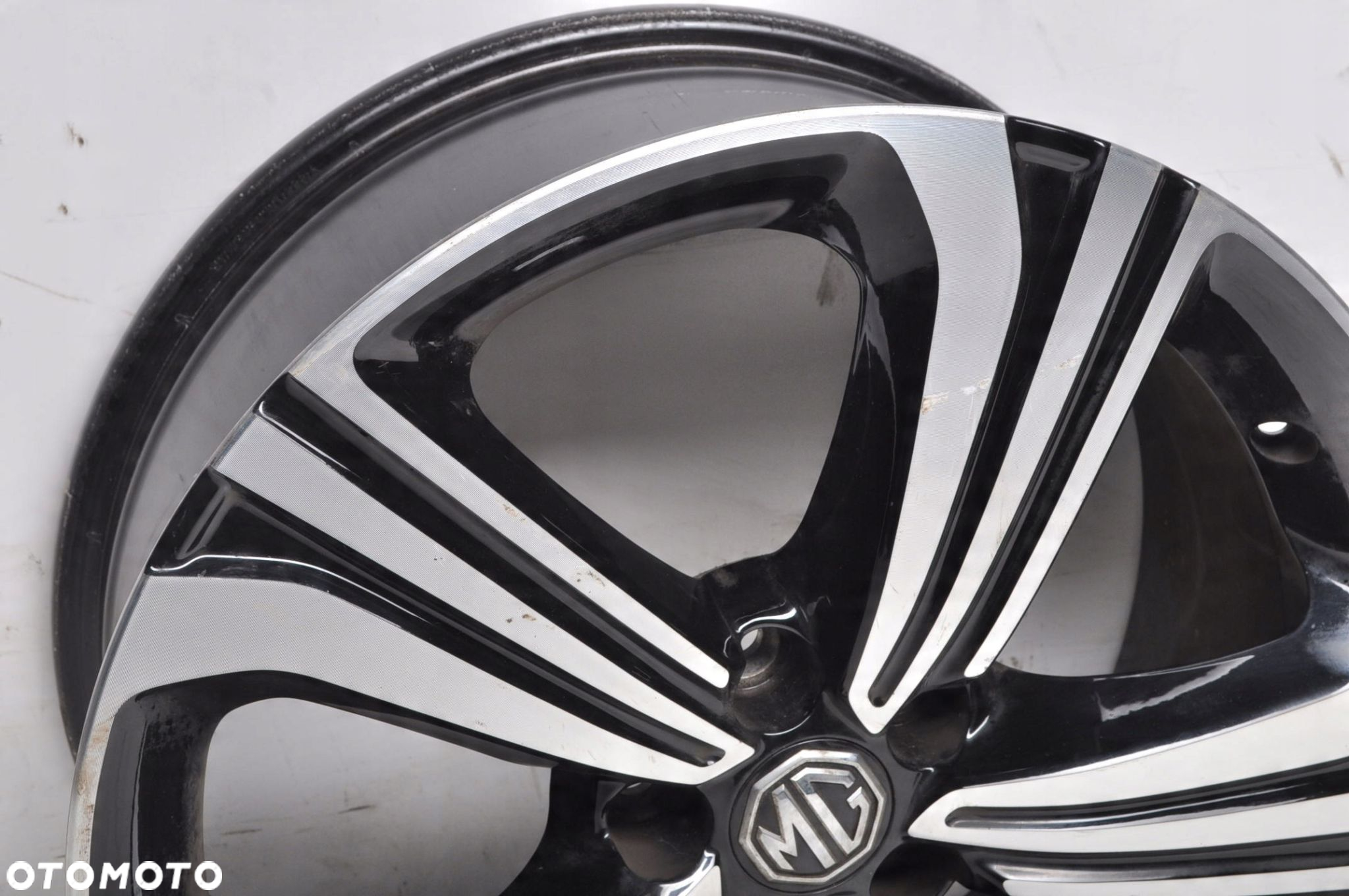 MG ZS FELGA ALUMINIOWA R17" 7J 5X105 ET41 10598023 - 4