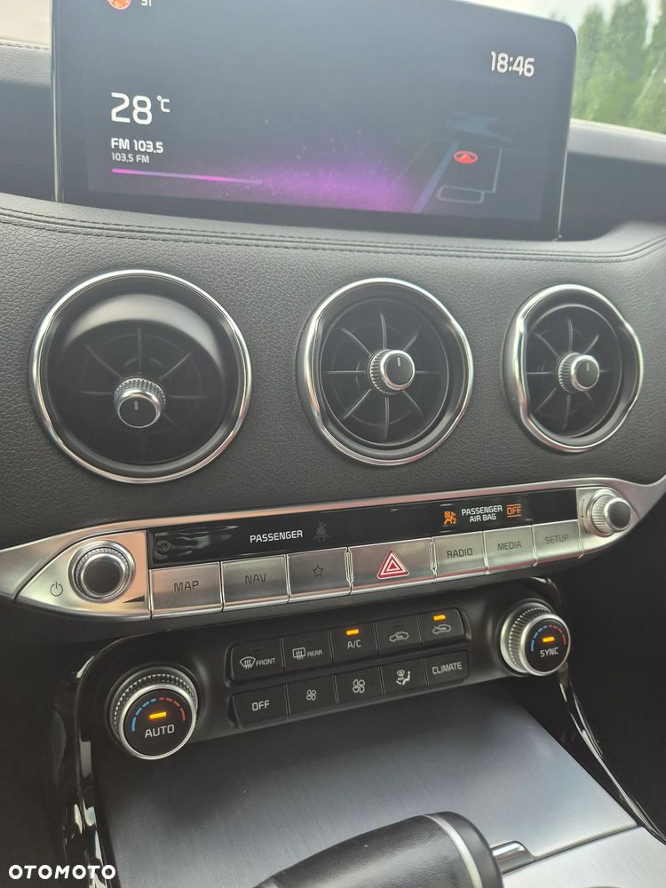 Kia Stinger 3.3 T-GDI V6 GT AWD - 10