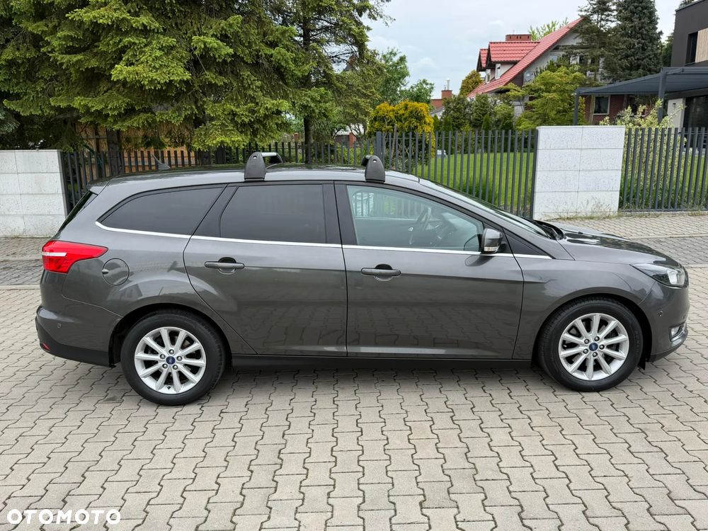 Ford Focus 2.0 TDCi Titanium ASS - 5