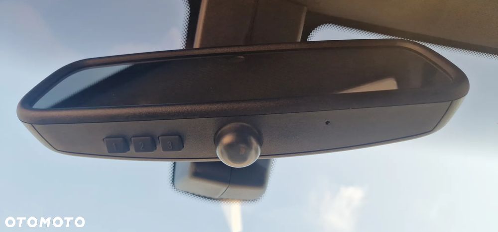 BMW Seria 3 320i Sport Line - 36