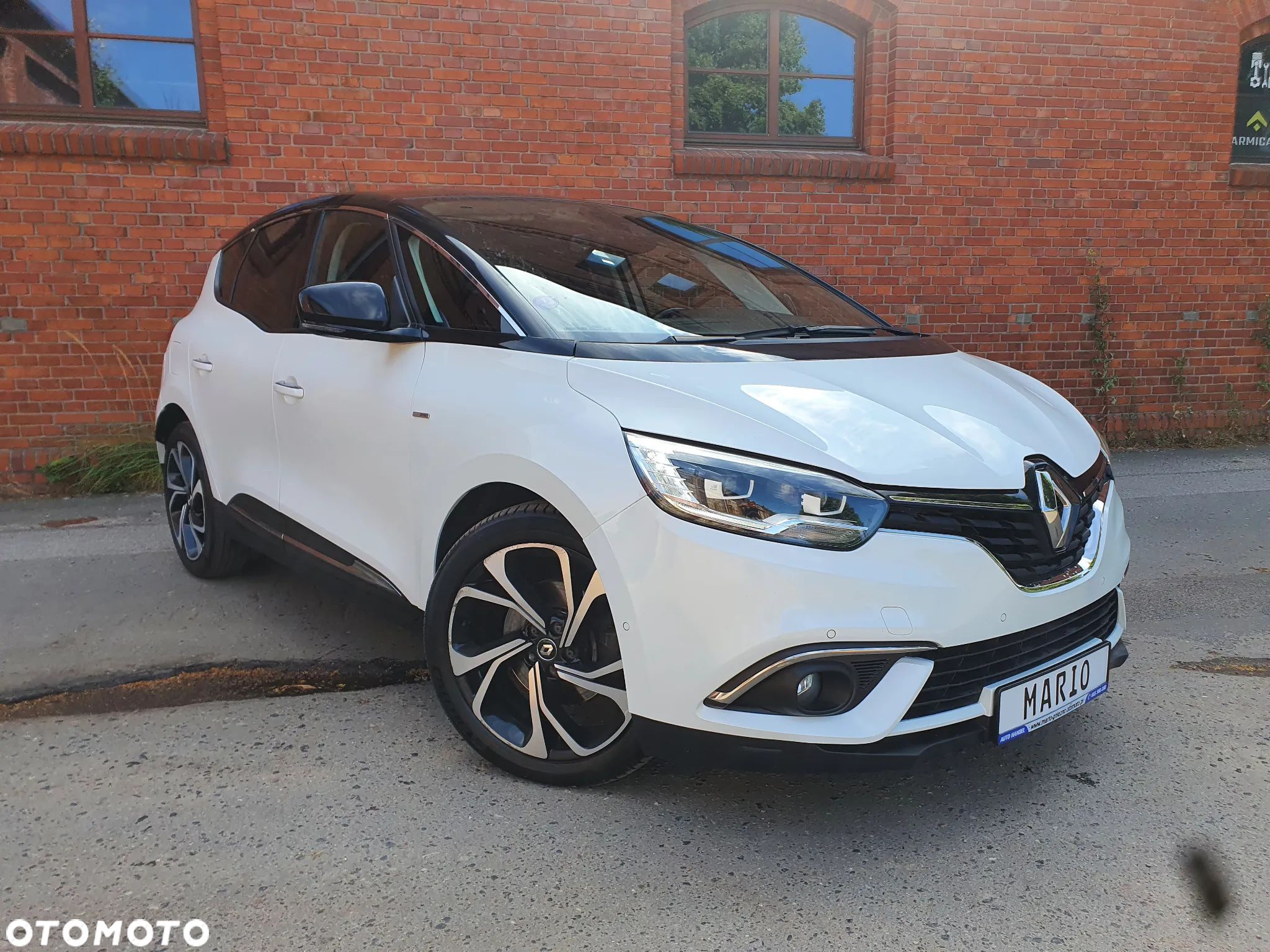 Renault Scenic TCe 140 GPF EDC BLACK EDITION - 1