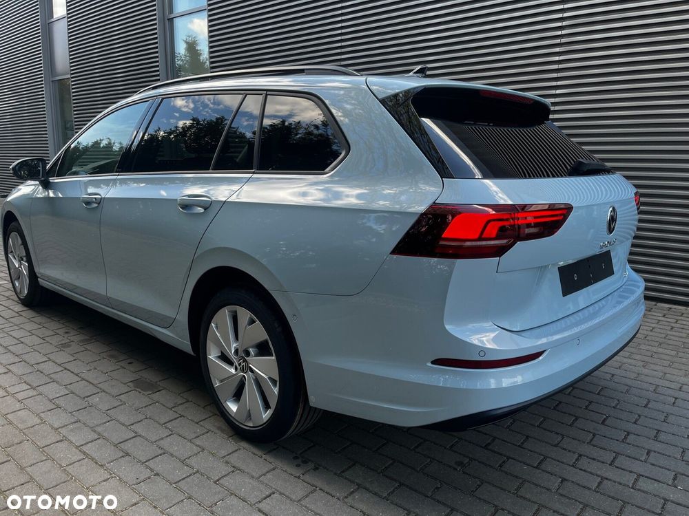 Volkswagen Golf - 6