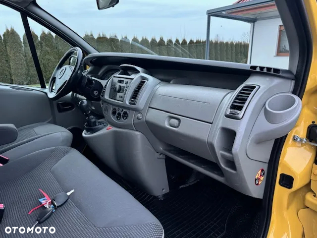Opel Vivaro - 17