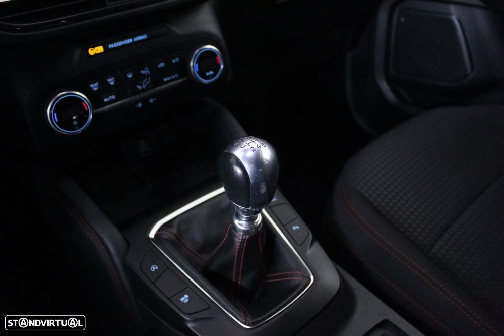 Ford Kuga 1.5 TDCi EcoBlue ST-Line - 34