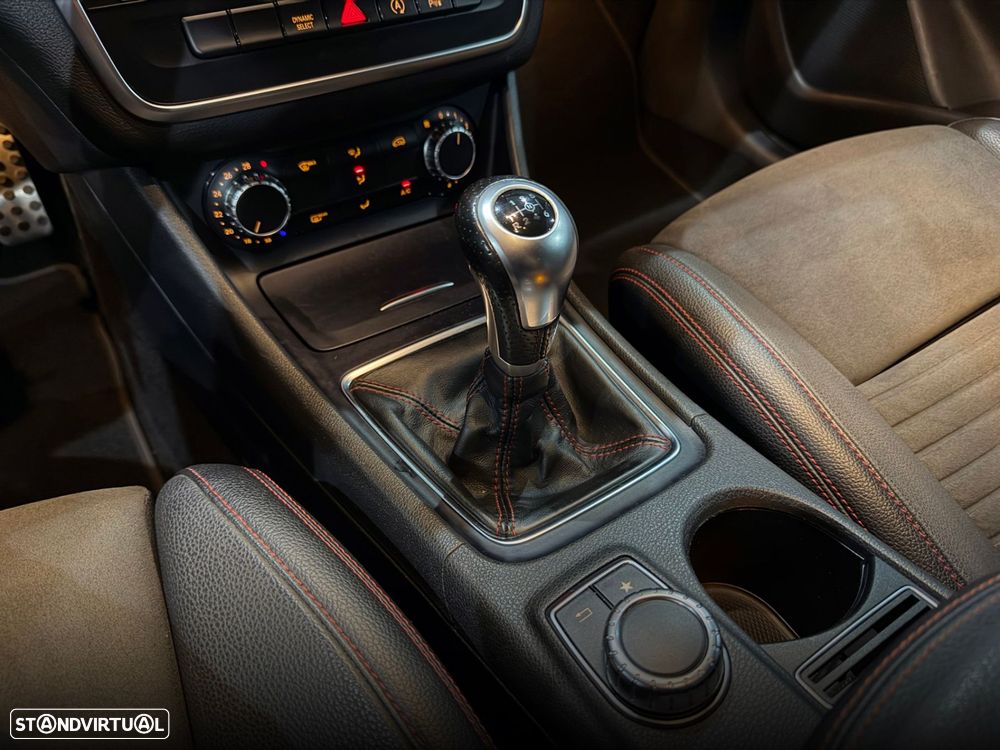 Mercedes-Benz CLA 180 d AMG Line - 26