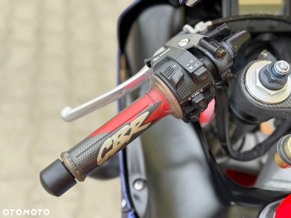 Honda CBR - 35