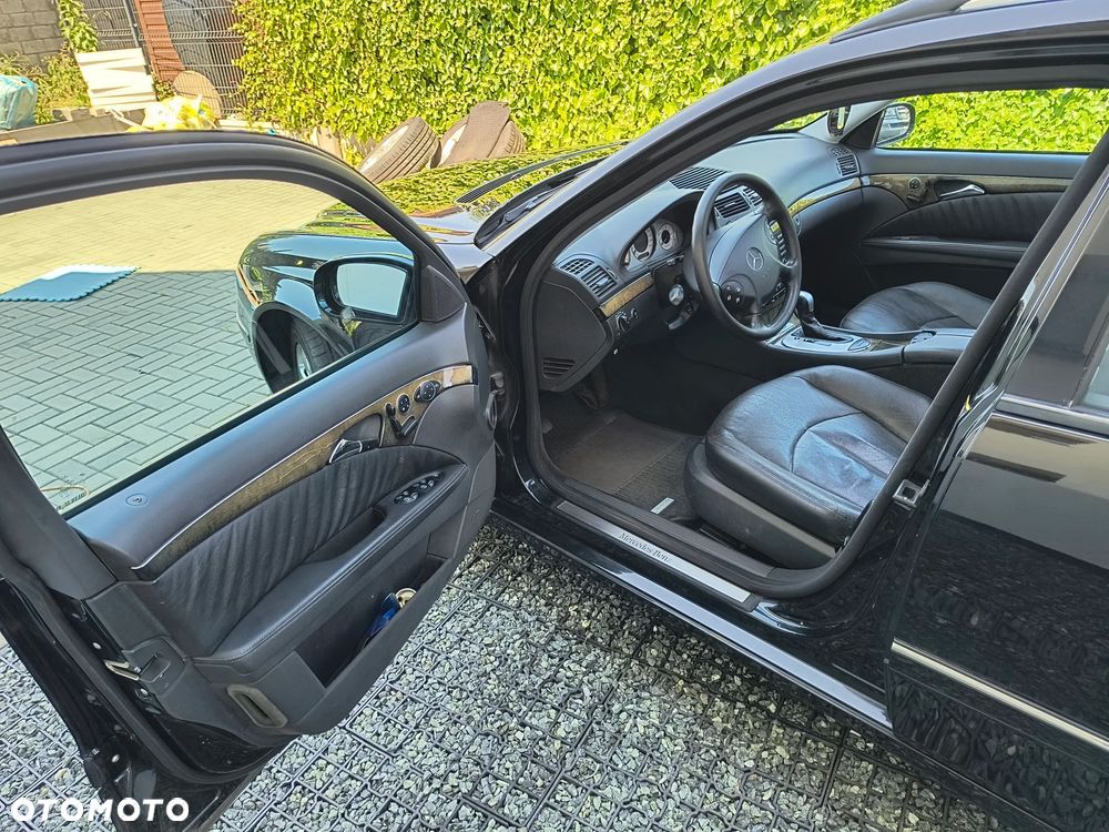 Mercedes-Benz Klasa E 320 T 4 Matic Avantgarde - 9