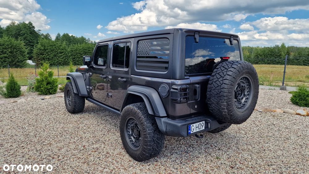 Jeep Wrangler - 4