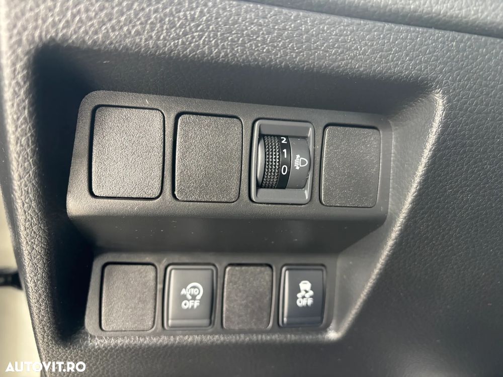 Nissan Qashqai 1.5 DCI Start/Stop N-Connecta - 20