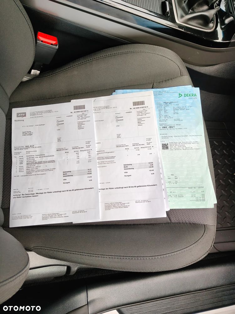 Hyundai i40 Kombi blue 1.6 Family - 20