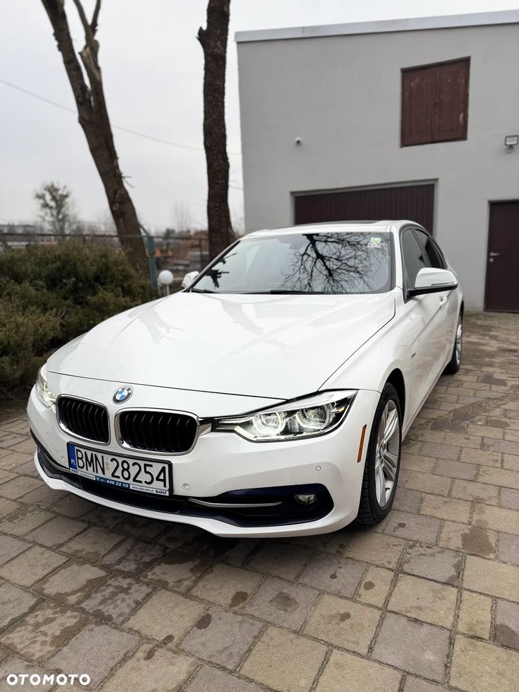 BMW Seria 3 328i xDrive Sport Line - 16