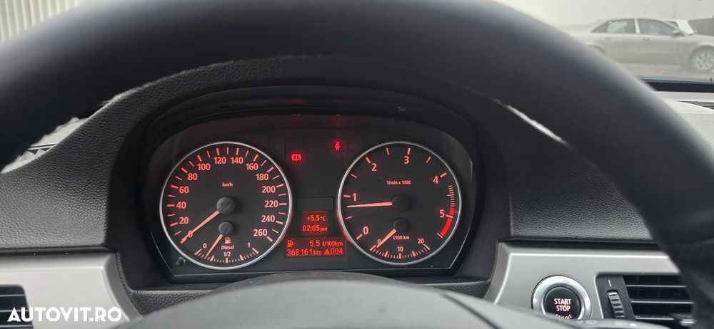 BMW Seria 3 318d DPF Touring - 7