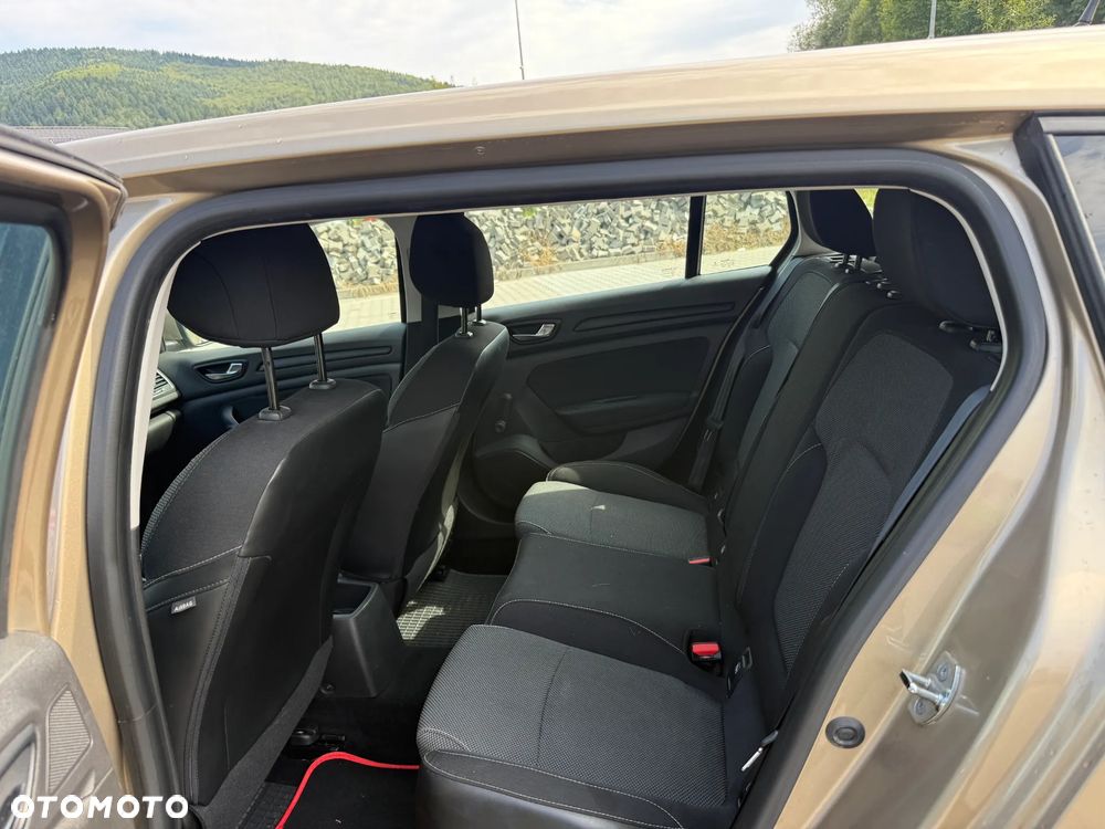 Renault Megane ENERGY TCe 100 EXPERIENCE - 10