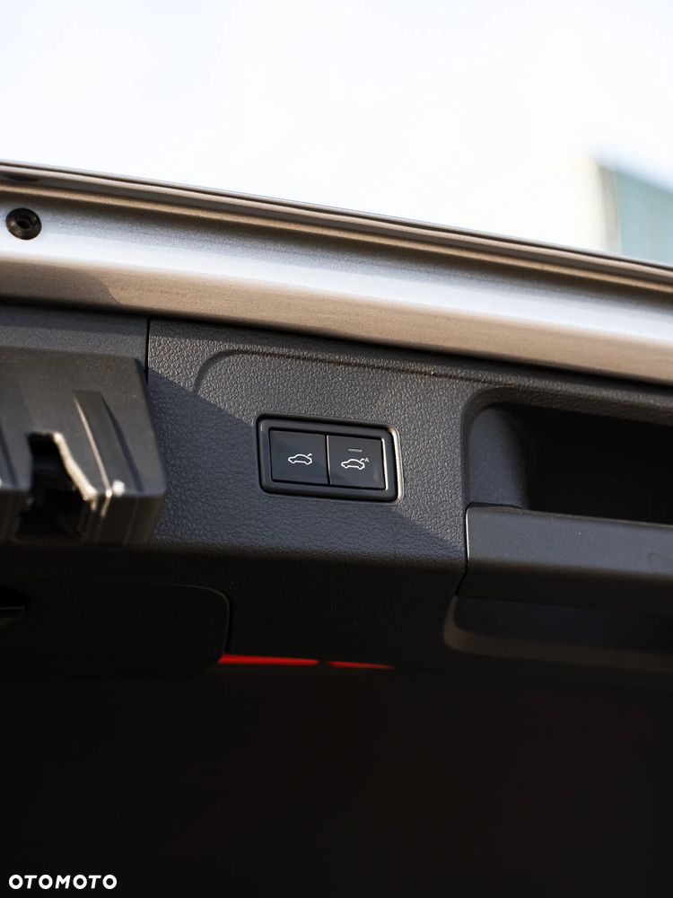 Volkswagen Passat 2.0 TDI EVO Elegance - 26