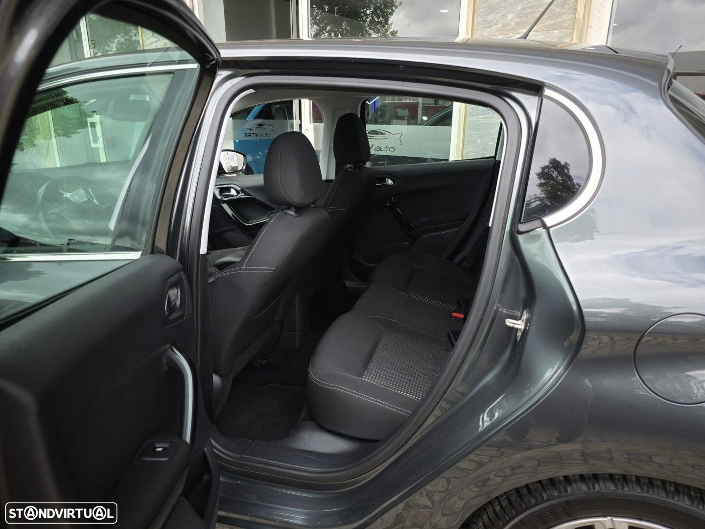 Peugeot 208 1.2 PureTech Allure EAT6 - 14