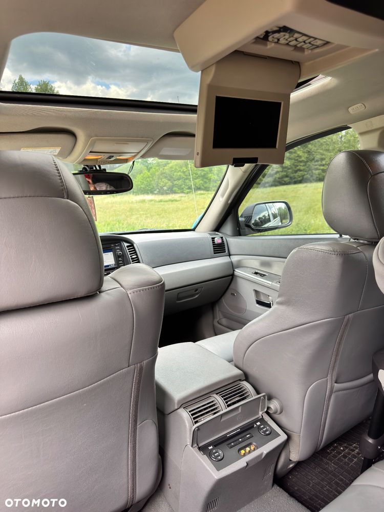 Jeep Grand Cherokee - 21