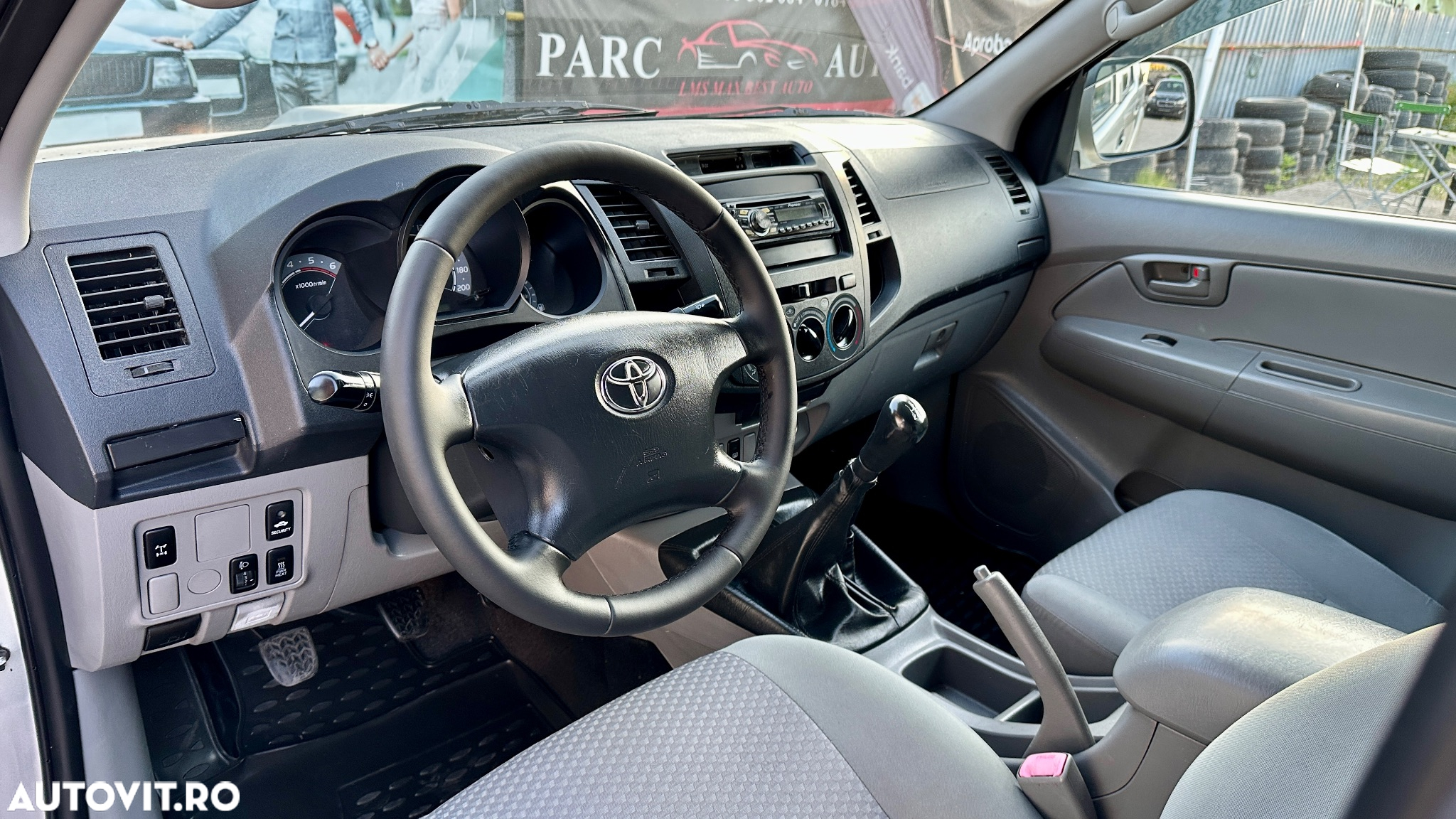 Toyota Hilux - 6
