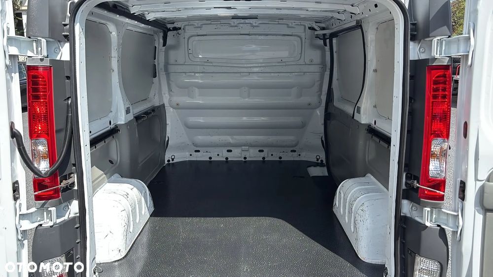 Opel Vivaro - 9