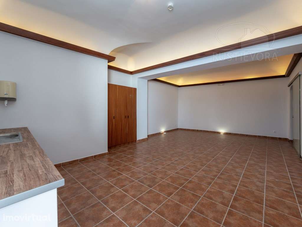 Escritório no Centro Histórico de Évora - Grande imagem: 2/11