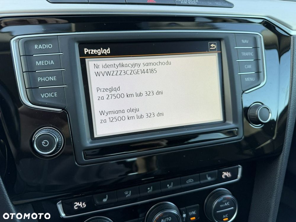 Volkswagen Passat - 20