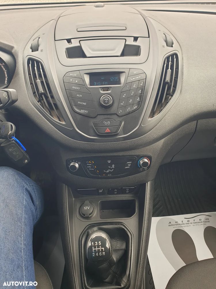 Ford Tourneo Courier - 18