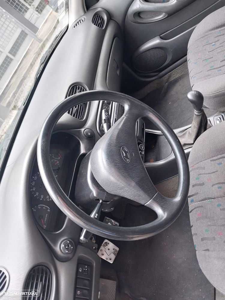 Hyundai Accent 1.3 GLS - 10