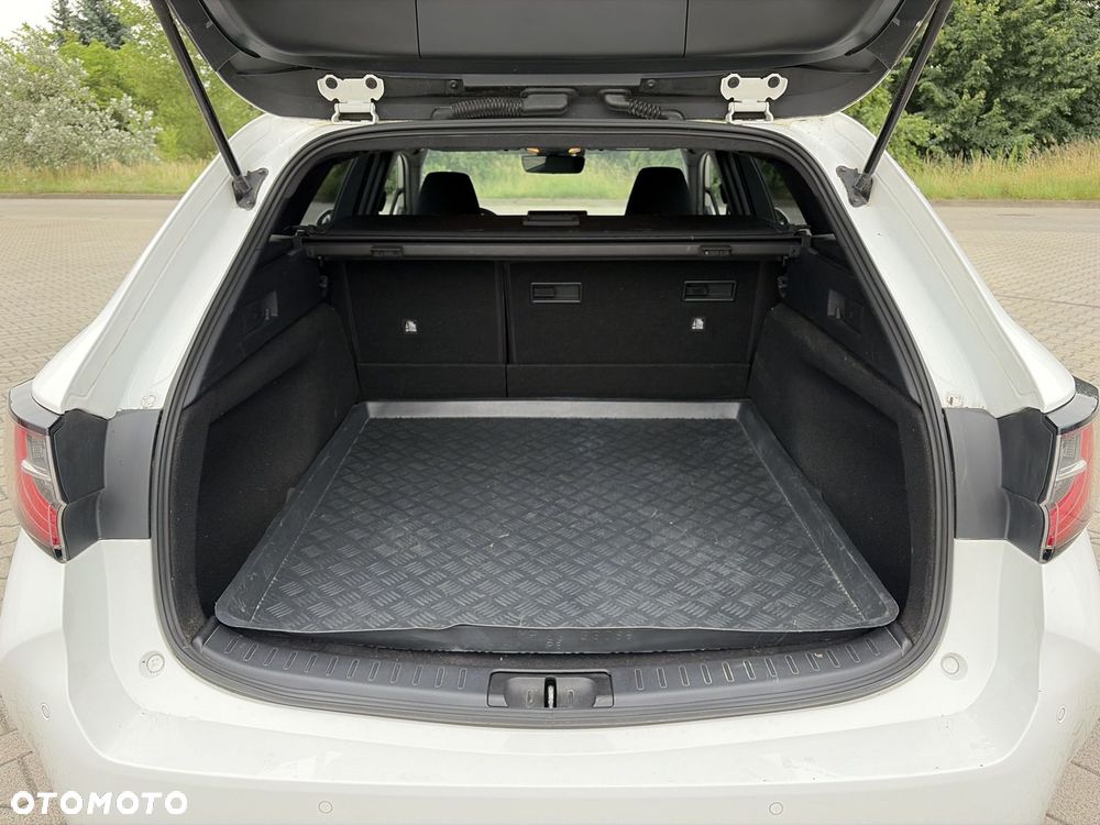Toyota Corolla 1.8 Hybrid Comfort - 16
