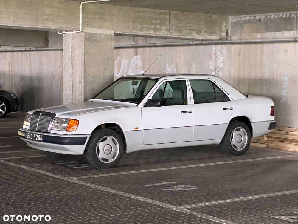 Mercedes-Benz W124 (1984-1993) - 11